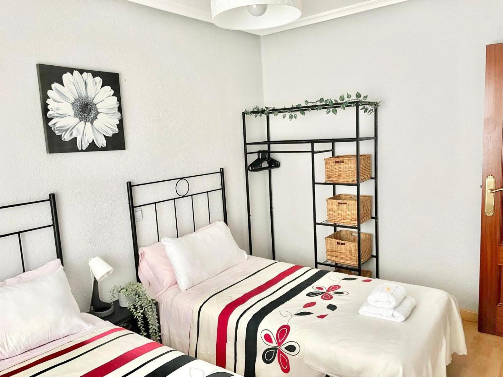 Apartamento San Lazaro. Oviedo Kültér fotó